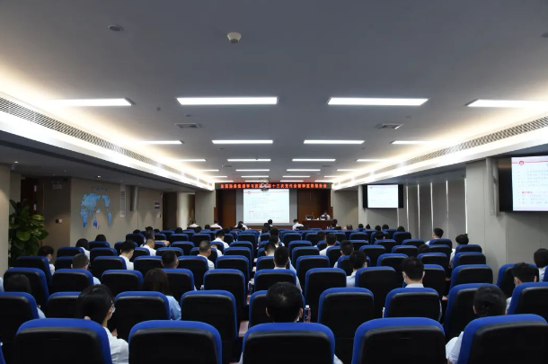 東莞港務集團舉辦學習貫徹省第十三次黨代會精神宣講報告會