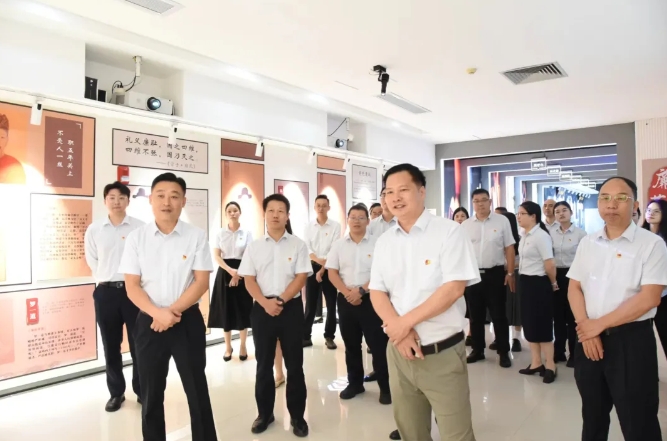 東莞港務(wù)集團(tuán)黨員干部參觀市反腐倡廉教育基地