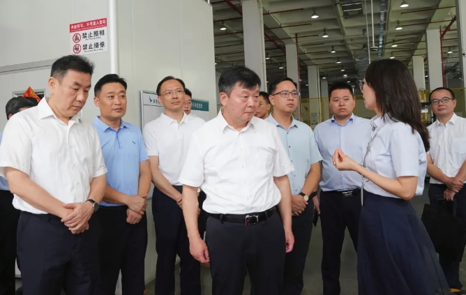 省大灣區(qū)辦常務(wù)副主任朱偉一行到東莞港務(wù)集團(tuán)調(diào)研